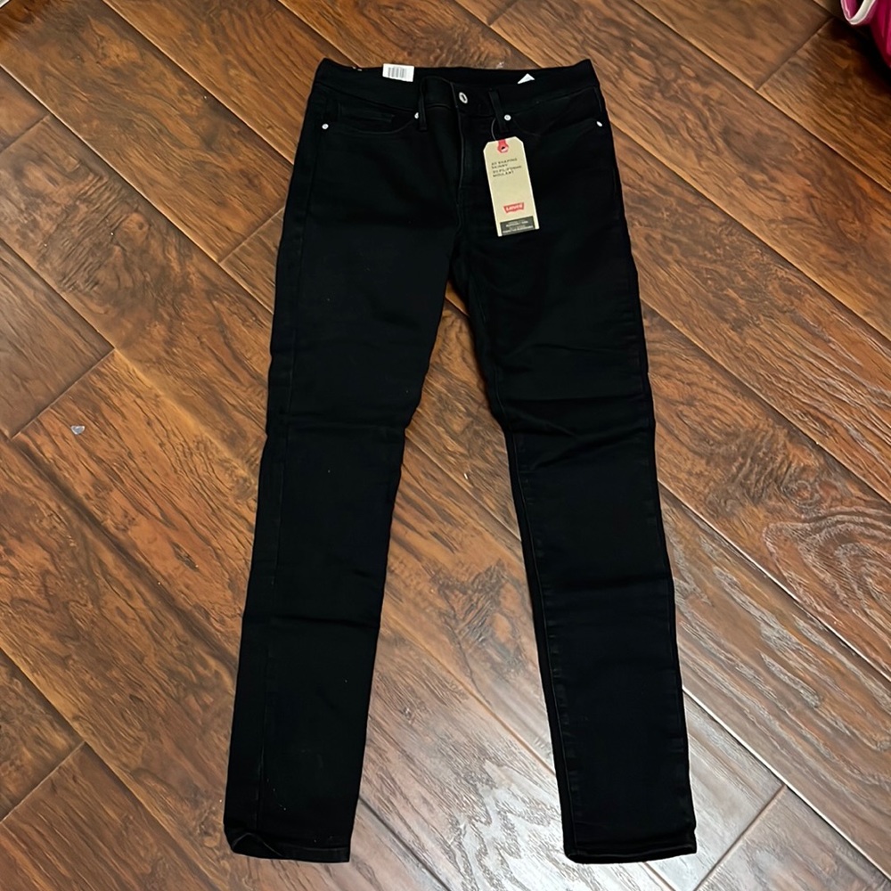 Levi 311 shaping skinny jeans